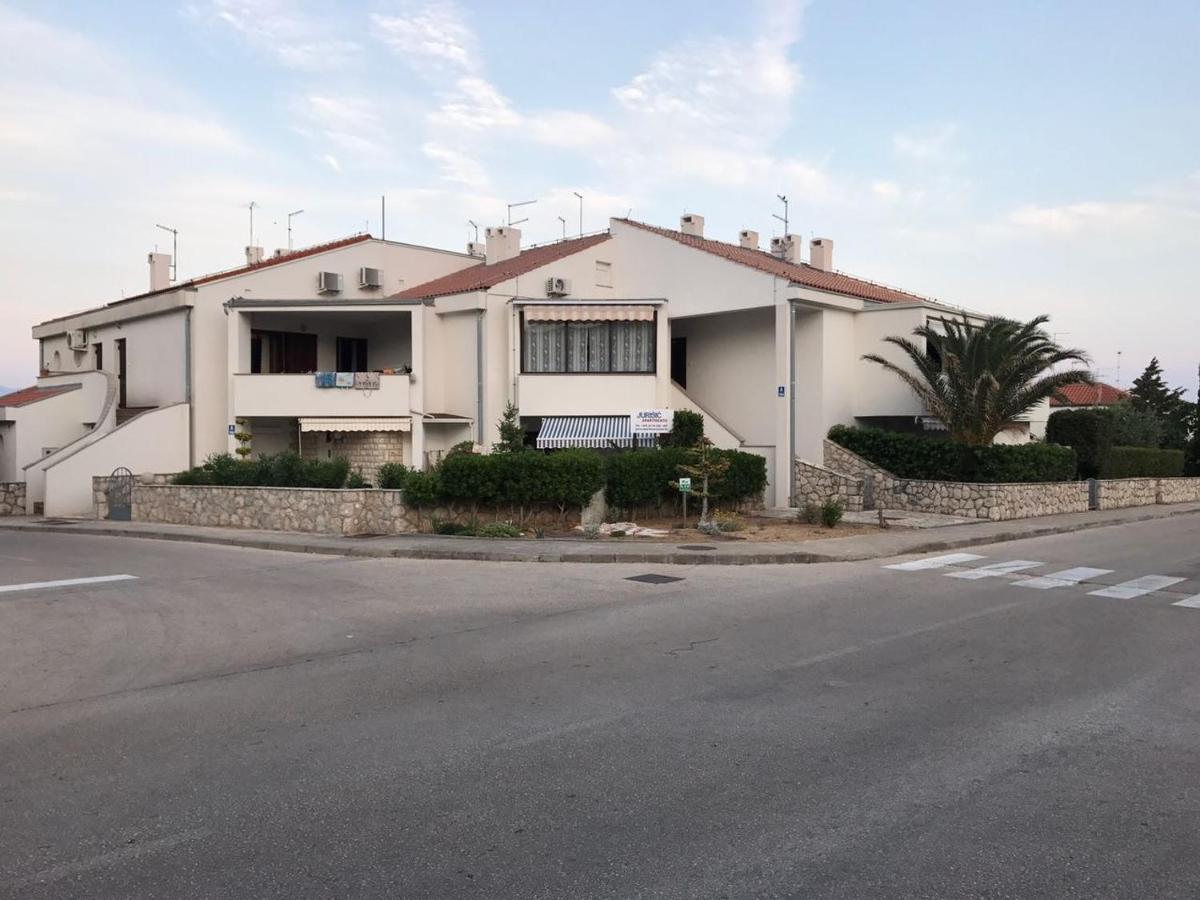 Jurisic Apartments Novalja Εξωτερικό φωτογραφία