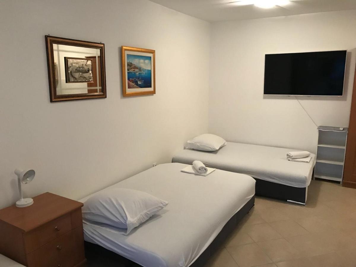 Jurisic Apartments Novalja Εξωτερικό φωτογραφία